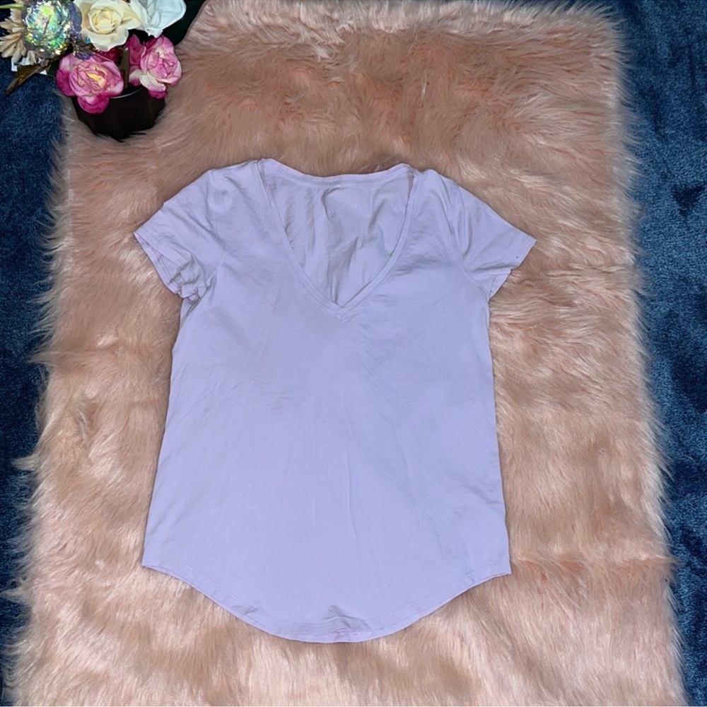 Lululemon Love Tee Short Sleeve V-Neck T-Shirt light Purple size 6 - Picture 4 of 10